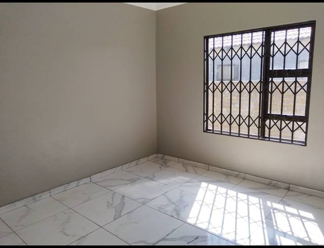 3 BEDROOM HOUSE FOR SALE IN VANDERBIJLPARK CE 3